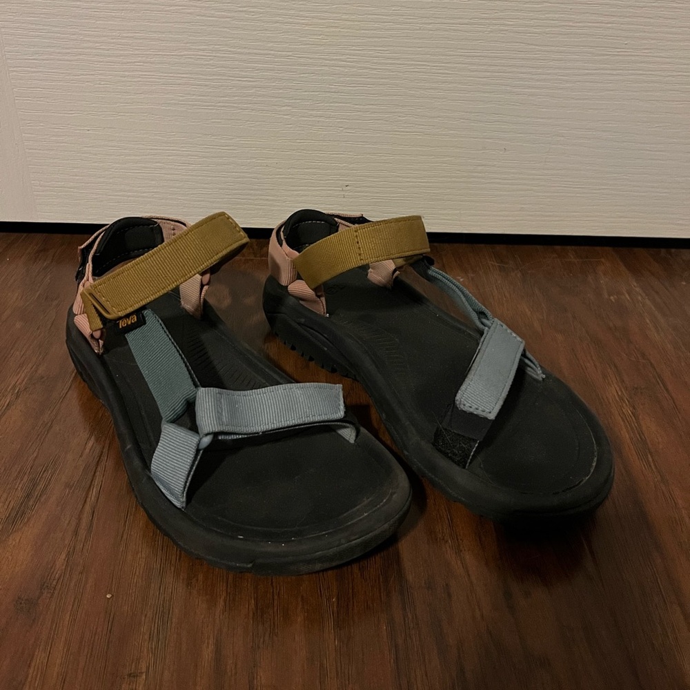 Teva Hurricane